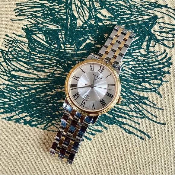 Ladies Tissot Carson two tone watch 30mm - Picture 4 of 11